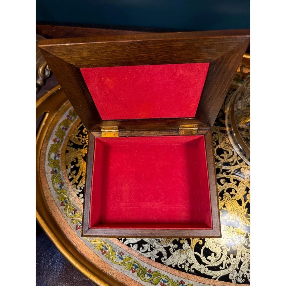 Vintage J.J. Cash Embroidered Goose Wood Keepsake Box‎